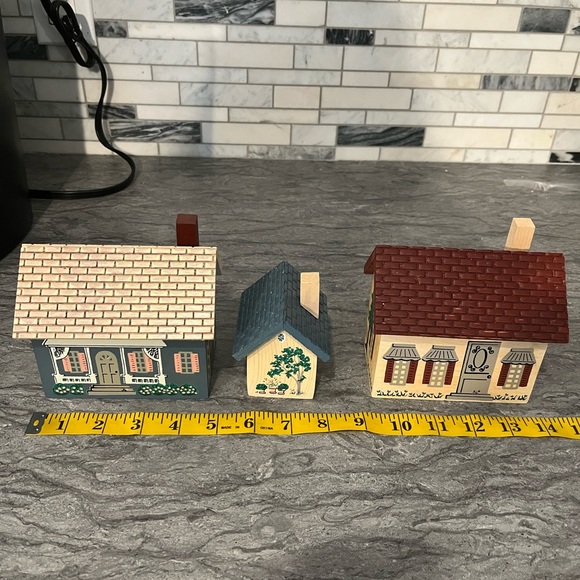Vintage 1990 Cape Craftsman Victorian Village by Artist Rose Kennedy 3 Piece Set - Picture 5 of 9